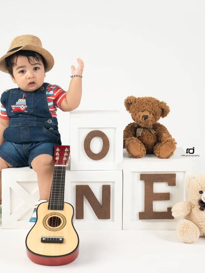 First Birthday & Cake Smash Fun photo 17