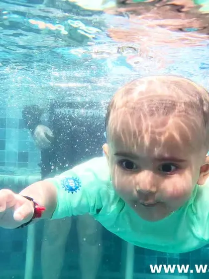 Another amazing shot of a Level 1 student swimming underwater. It's incredible to see our youngest swimmers, from just 4 months old, develop these essential water skills.