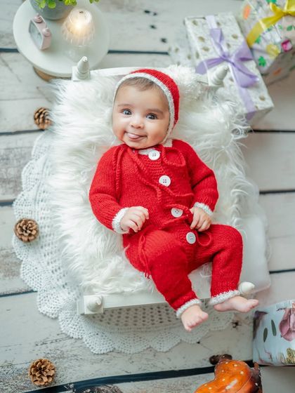 Holiday Sessions & Family Portraits photo 9