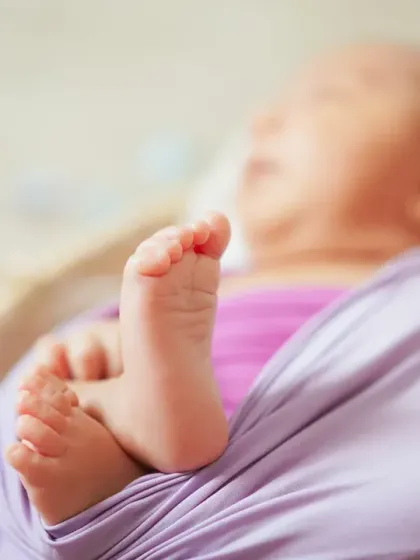 Those tiny feet! I always make sure to get detailed shots like this, focusing on the little things you'll want to look back on.