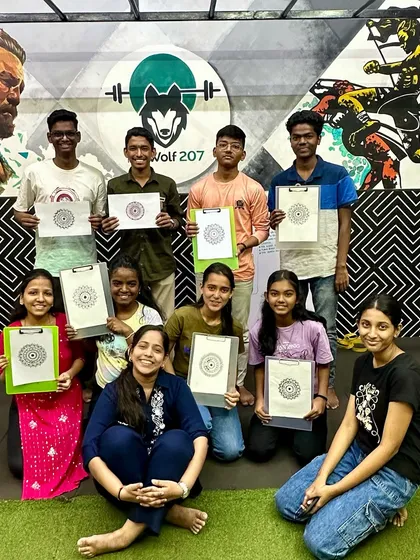 This is what pure joy looks like. I feel so much gratitude seeing my students proudly show the beautiful mandalas they created from scratch during one of my Mumbai workshops. Everyone starts as a beginner, but leaves as an artist.