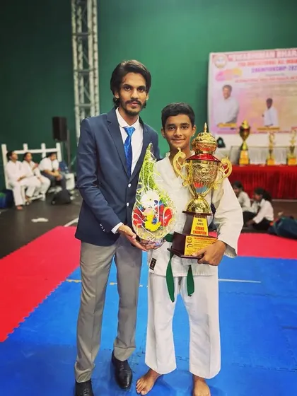 A huge congratulations to my student Yusuf on winning the Grand Championship at the Swabhiman Bharat Cup. His focus and commitment in the dojo have truly paid off, and I am incredibly proud to be his coach.