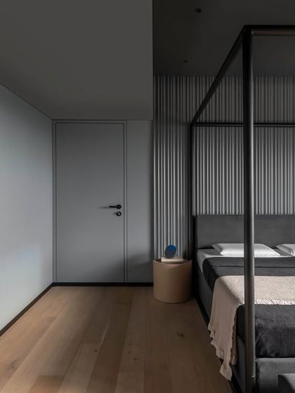 A Hint of Azul: Curvilinear Forms & Color photo 13