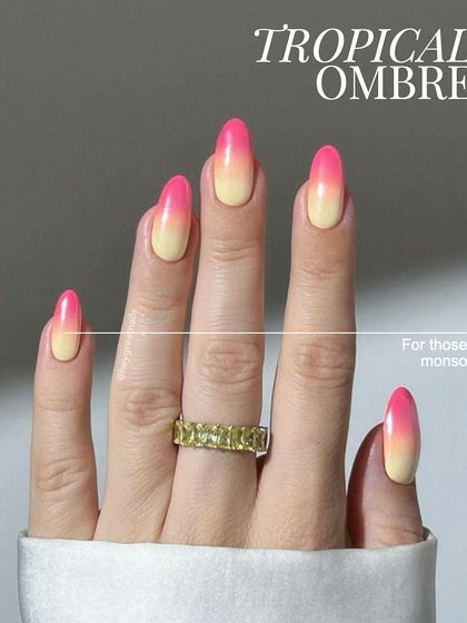 Brighten up a gloomy day with this tropical ombré set. The colors fade from a sunny yellow to a vibrant pink, creating a beautiful sunset effect on your nails. It’s a cheerful look that brings a bit of sunshine to your fingertips.