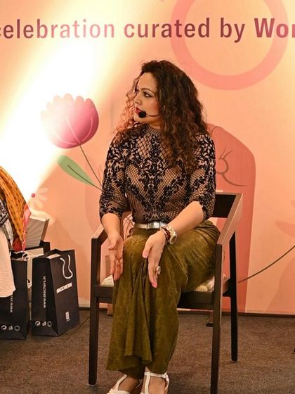 Facilitating a styling workshop at Bhartiya Mall of Bengaluru. I spoke about dressing with confidence and flair, providing practical tips for the modern woman to elevate her style.