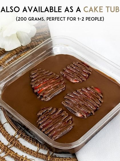 Just a reminder that our famous Nutella Strawberry flavor is also available in a convenient 200g cake tub. It's the perfect size for one or two people to share.