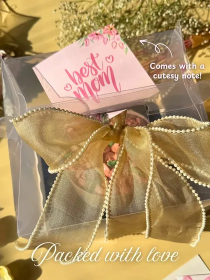 Every Mother's Day cake comes packed with love and a cute note to make your mom feel extra special.