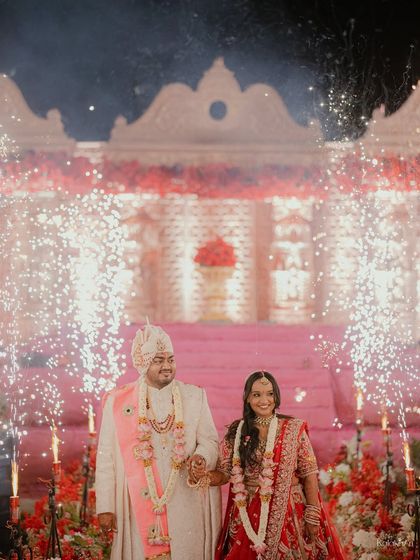 A spectacular grand entry with cold pyro fireworks, creating a dramatic and unforgettable moment for the couple and their guests.