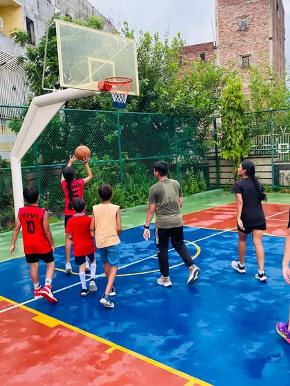 A player goes up for a layup.