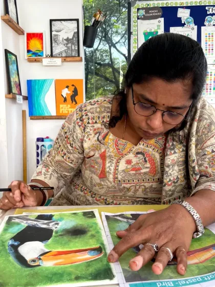 A student works on a soft pastel bird drawing. Our CFA course covers a wide range of mediums to ensure you become a versatile artist.