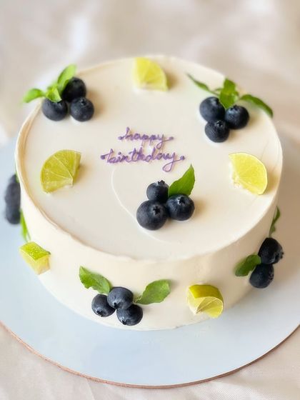 Signature Fruit & Floral Cakes photo 15