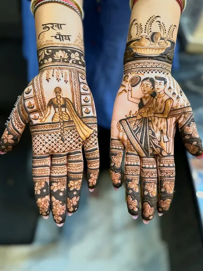 This Karwa Chauth design tells a story. On one hand, a woman waits for the moon, and on the other, the couple celebrates the moment together. It’s these personal touches that make the design special.
