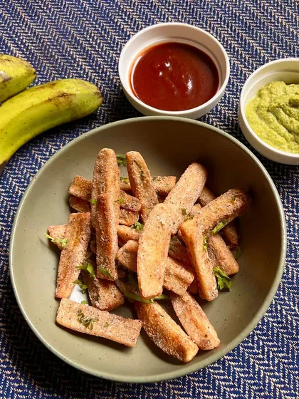 Indulge in the sweet and crispy delight of our Banana Wedges, a unique treat from our special Shravan menu.