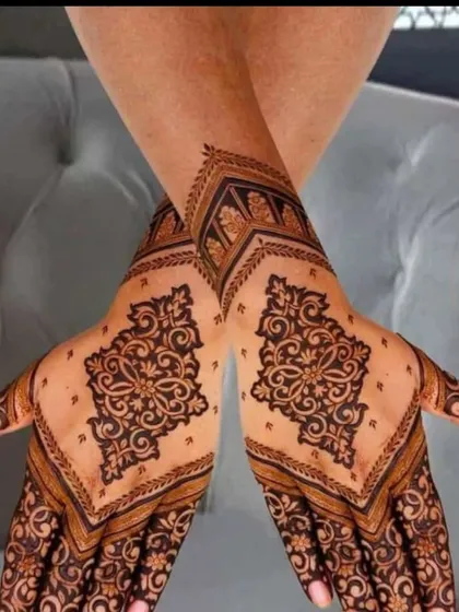 A bold and modern design for the back of the hands, perfect for making a style statement.