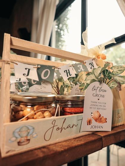 Up, Up & Away: Hot Air Balloons & Teddies photo 23