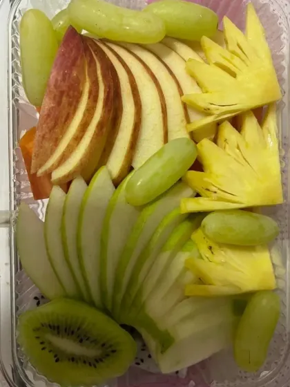 We also provide healthy options like these beautifully cut fresh fruit boxes. A refreshing and nutritious addition to any corporate lunch or meeting.