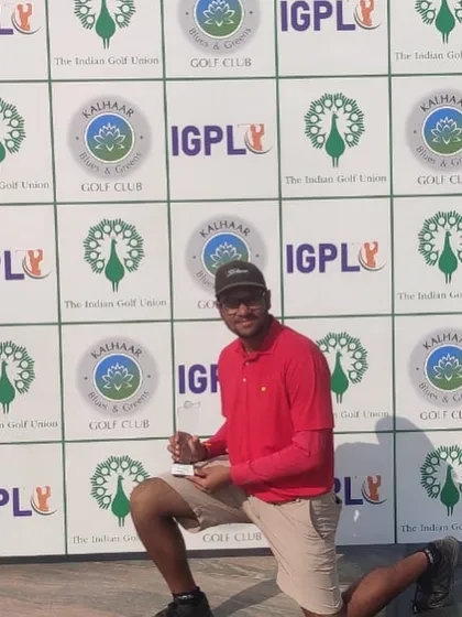 Harman Sachdeva celebrates his win in Category A at the IGU Gujarat Open. His skill and hard work were on full display at the Kalhaar Blues and Greens course.