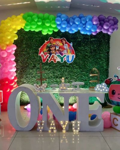 Party & Celebration Decor