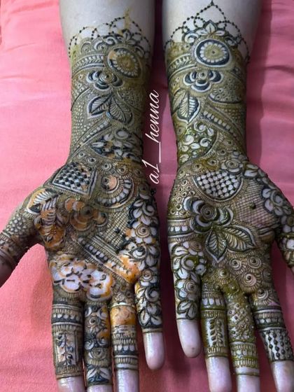 An identical shot of the same intricate design.