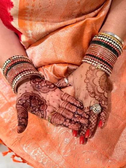 Another view of the rich henna stain.