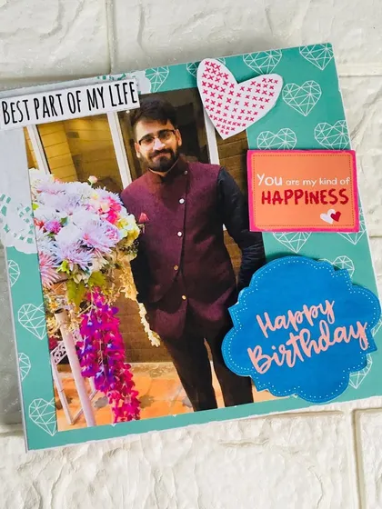 The cover of a birthday-themed snail mail flipbook. I customize the cover with a photo and birthday messages to make it special from the very first glance.