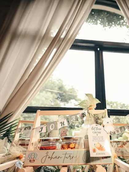 Another view of the beautifully crafted and personalized party favors.