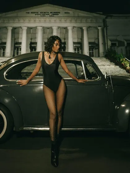 Another angle from the Asiatic Society shoot, playing with the lines of the car and the architecture to frame the model perfectly.
