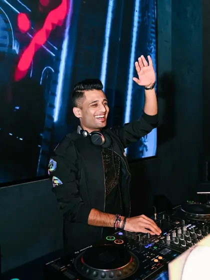 Hello Raipur! A shot from my New Year's Eve gig, excited to be back at Shimmers.