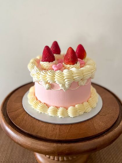 Gobble Cake - Designer & Bento Cakes Elegant Buttercream & Floral Art photo 29