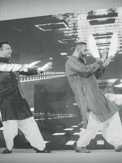 A fun, retro-style performance by family members. We can choreograph dances to fit any theme or era.