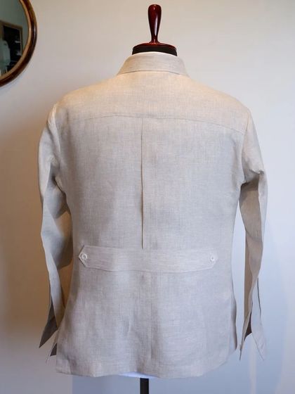 The clean lines and breathable fabric make this a versatile piece, embodying our commitment to both style and comfort.