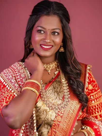 I believe in celebrating every skin tone. This is a demonstration of my signature bridal makeup for dusky skin, focusing on enhancing natural radiance and features to create a stunning, glowing look.