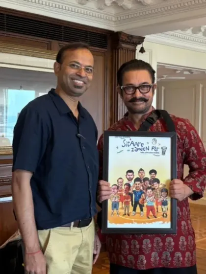 Presenting the framed poster of "Sitaare Zameen Par" to Aamir Khan ji himself. Seeing the joy on a client's face is the best part of my work. I create high-end, personalized caricature gifts that are perfect for honoring respected individuals.
