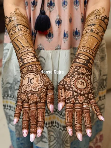 The full view of the bride's sister's mehendi, complete with family initials. Every element was crafted with pure emotion to celebrate her love for her family on this important day.