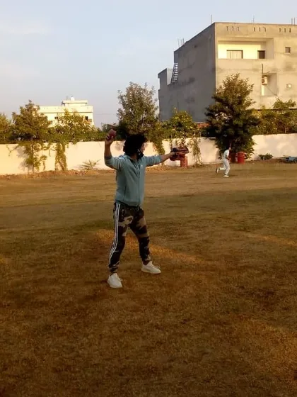 Mithun Manhas demonstrates a throwing technique during a special coaching session. Learning from experienced Ranji Trophy players provides our trainees with a significant advantage.