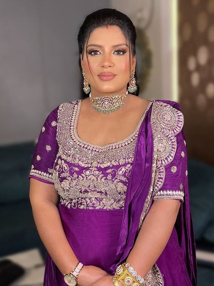 The final look. This mom-to-be is glowing and ready for her event. It was a joy to work on this challenging but rewarding transformation.