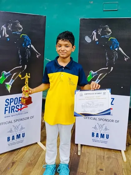 Rhys Pais of our WCG ShuttleCraze centre with his silver medal from the Mumbai Suburban District Championship.