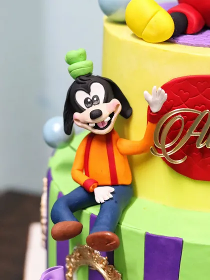 A close-up of the hand-sculpted Goofy figurine.