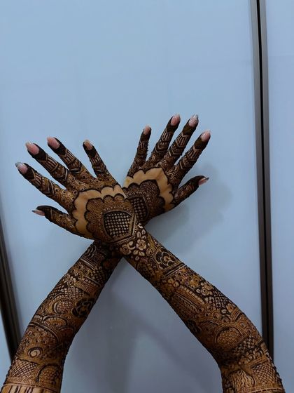 Z4 Studios - Bridal & Wedding Henna Additional Work photo 9