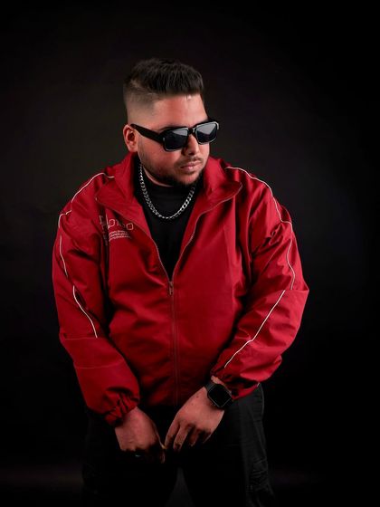 The Look: DJ Sau's Press Kit photo 6