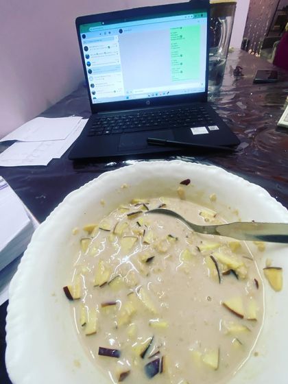 Starting the week right with a bowl of oats and apples. Fueling up with a nutritious breakfast before a long day of training clients and my own workouts.