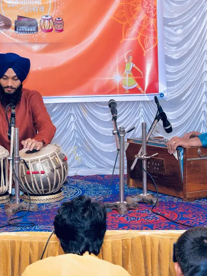 A glimpse from my recent tabla solo at Ghatkopar Sangeet Vidyala in Mumbai, accompanied by harmonium.