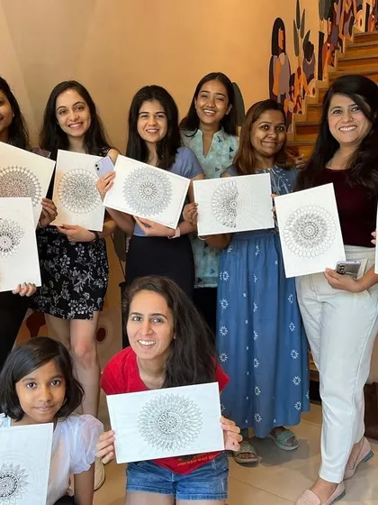 A happy group photo from a workshop on World Art Day. It was the perfect way to celebrate, sharing my passion with a room full of enthusiastic creators.