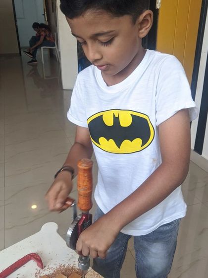 Little Wings Innovation Labs - Engineering & Maker Workshops Safety First: Learning to Use Tools photo 15