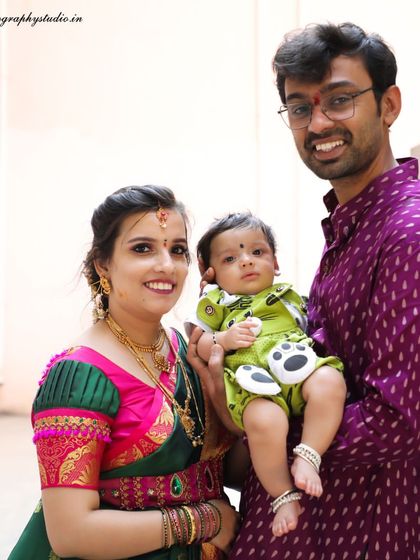 SP Photography Studio - Family & Portrait Photography Family Portraits: Your Story in Pictures photo 3