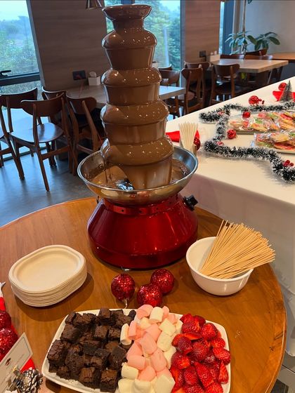 Themed & Festive Gatherings photo 5