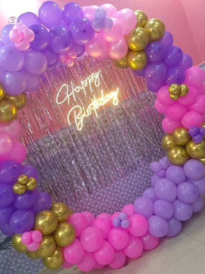 Stylish Ring & Arch Decorations photo 7