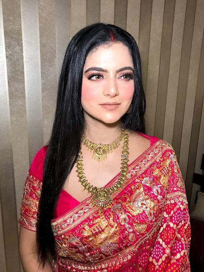 Elegant Looks for Family & Friends photo 9