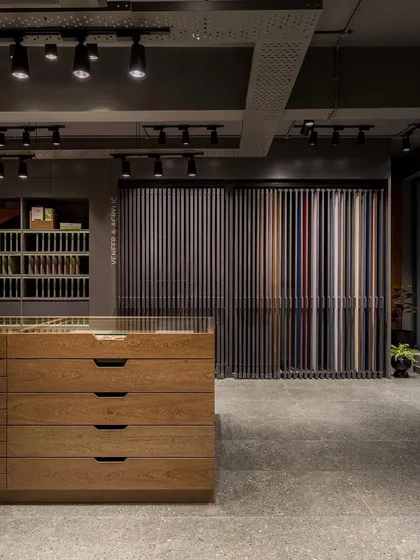 An innovative and imaginative way to display veneers, these sliding panels turn a simple sample library into an interactive exhibit.