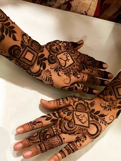 Mehendi Art by Nishat - Mehndi (Henna) Artistry Personalised Mehndi Stories photo 9